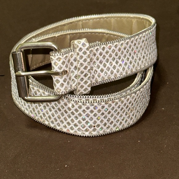 EUC: Women’s Embellished White Belt - Picture 1 of 6